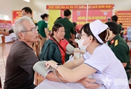 មន្ទីពេទ្យយោធាលេខ២១១៖ ពិនិត្យសុខភាព និងចែកថ្នាំដោយឥតគិតថ្លៃដល់ប្រជាពលរដ្ឋជាង ៥០០ នាក់